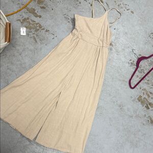 Elegant Beige Women's Pant Jumpsuit - Roughed Back LIKE NEW - Size Small